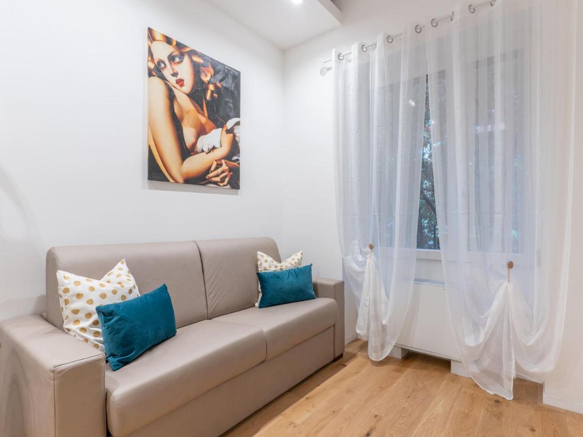 The Best Rent - Gorgeous One-Bedroom Apartment In Ticinese Milano Eksteriør billede
