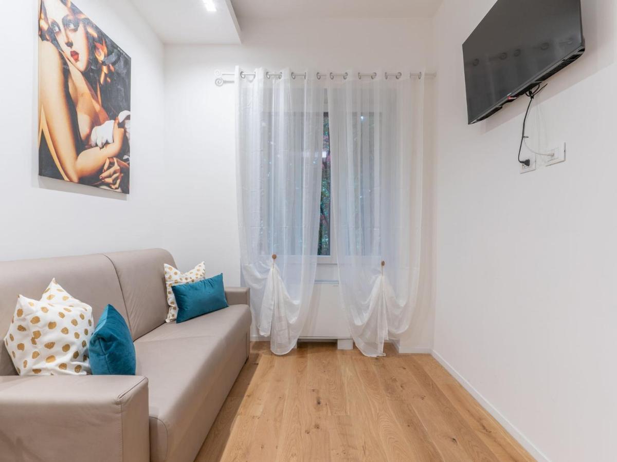 The Best Rent - Gorgeous One-Bedroom Apartment In Ticinese Milano Eksteriør billede