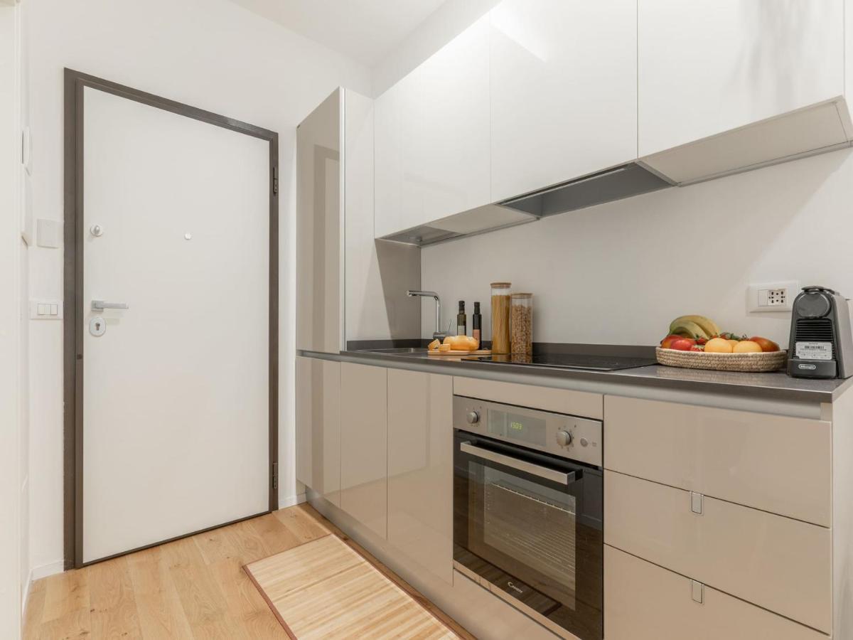 The Best Rent - Gorgeous One-Bedroom Apartment In Ticinese Milano Eksteriør billede