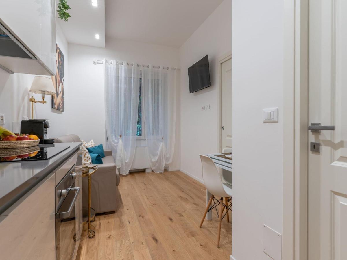The Best Rent - Gorgeous One-Bedroom Apartment In Ticinese Milano Eksteriør billede